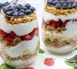 GRANOLA PARFAIT